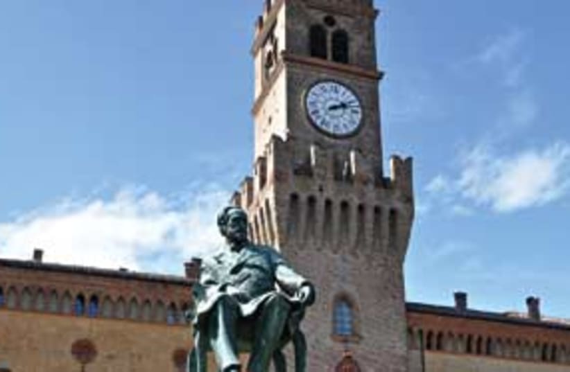 Verdi Italy Building and Statue (photo credit: Irving Spitz)