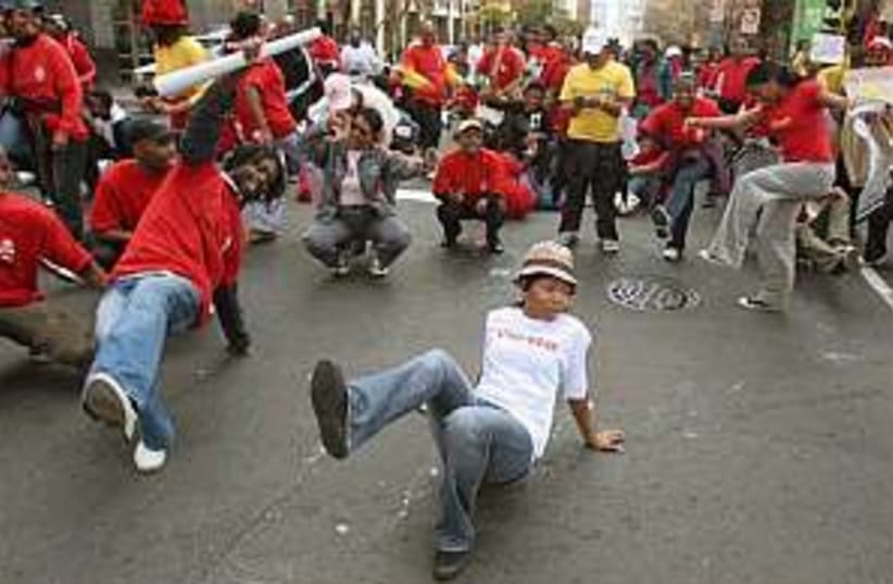 S africa strike 298.99ap (photo credit: AP)