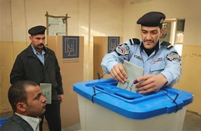Iraqi vote 311 (photo credit: Associated Press)