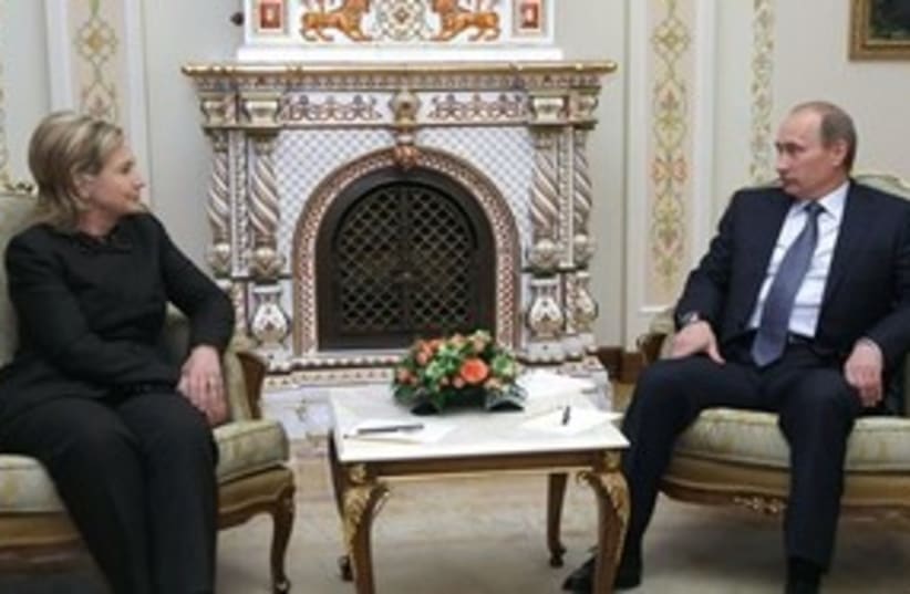 Putin & Clinton 311 (photo credit: ASSOCIATED PRESS)