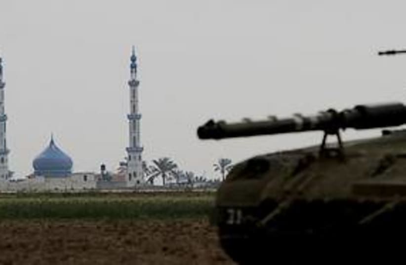 gaza strip idf tank 311 (photo credit: ASSOCIATED PRESS)