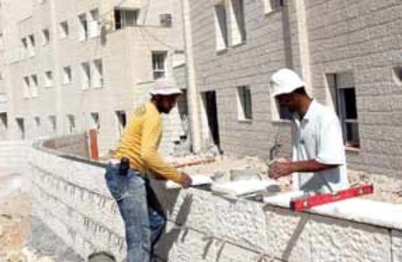 Palestinian workers 6311 (photo credit: Ariel Jerozolimski)