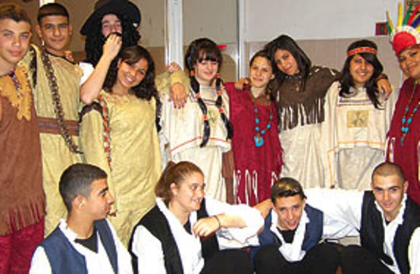 jewish and arab teenagers 311 (photo credit: Gloria Deutsch)