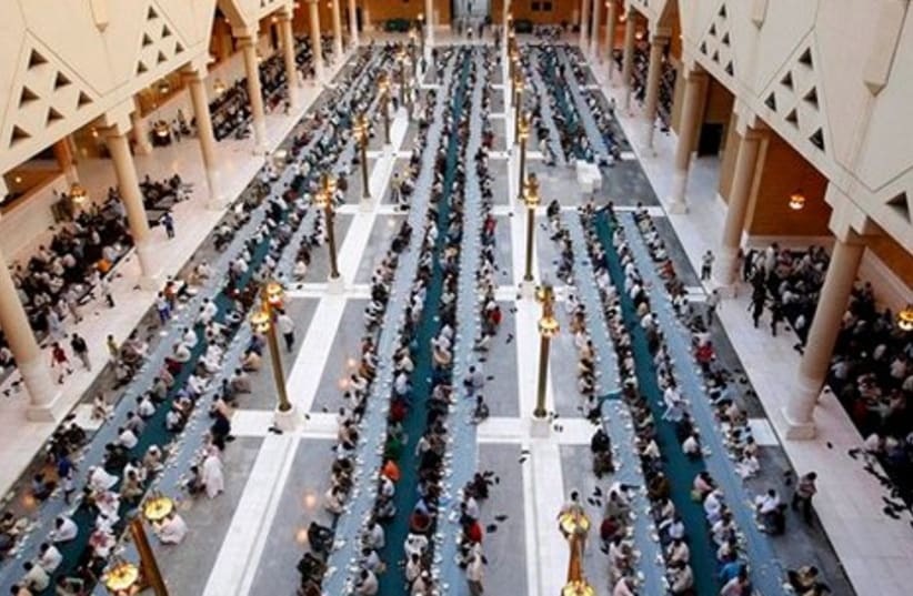 Ramadan Saudi for gallery 465 (photo credit: Associated Press)