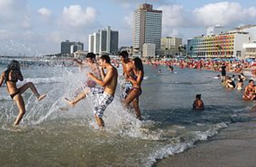 tel aviv beach 311 (photo credit: Marc Israel Sellem)