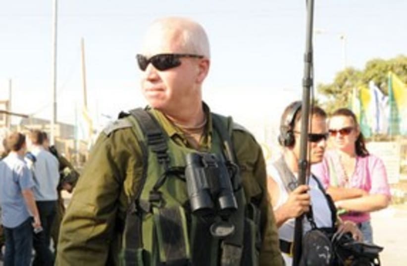 Yoav Galant armed 311 (photo credit: IDF Spokesperson)