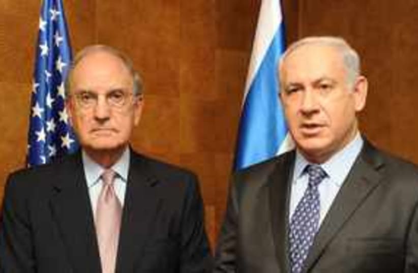 Netanyahu and Mitchell 311 (photo credit: Moshe Milner GPO)