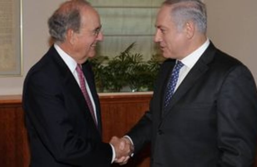 311_Mitchell and Netanyahu (photo credit: Amos Ben-Gershom / GPO)