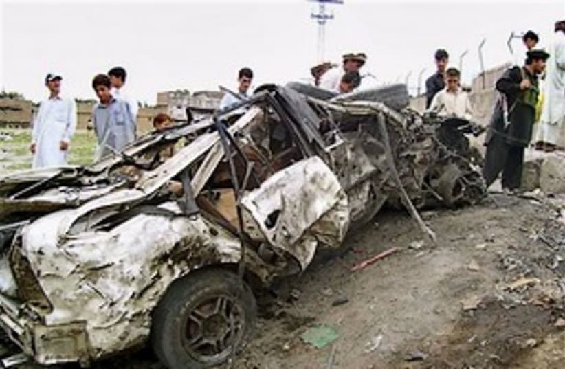 pakistan bomb 298.88 (photo credit: AP)