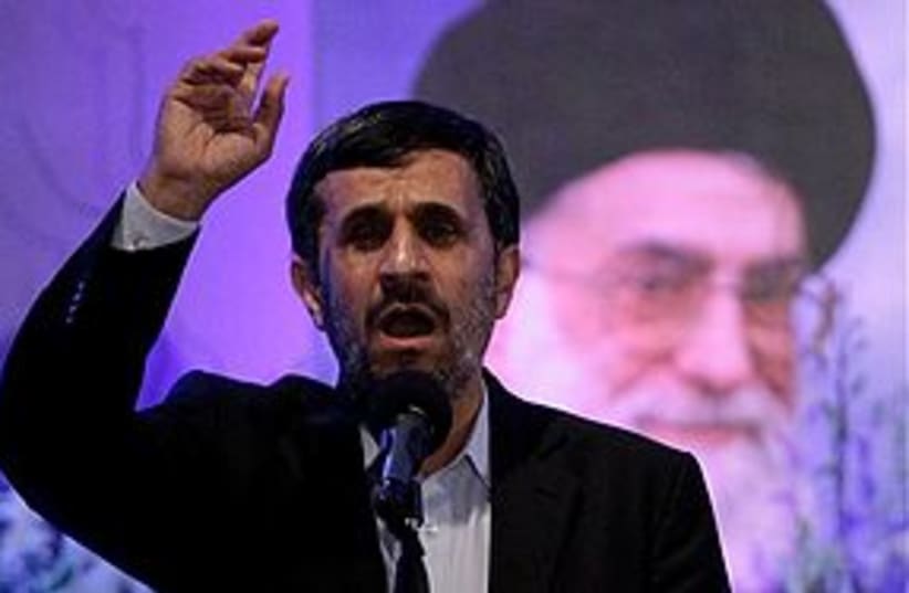 Ahmadinejad Nasrallah (photo credit: Associated Press)