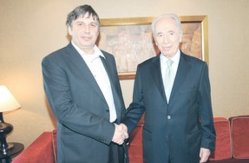 Shimon Peres and PROF. ANDRE GEIM 311 (photo credit: Courtesy)