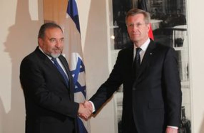 Lieberman and German President Wolff 311 (do not publish again) (photo credit: Flash 90)