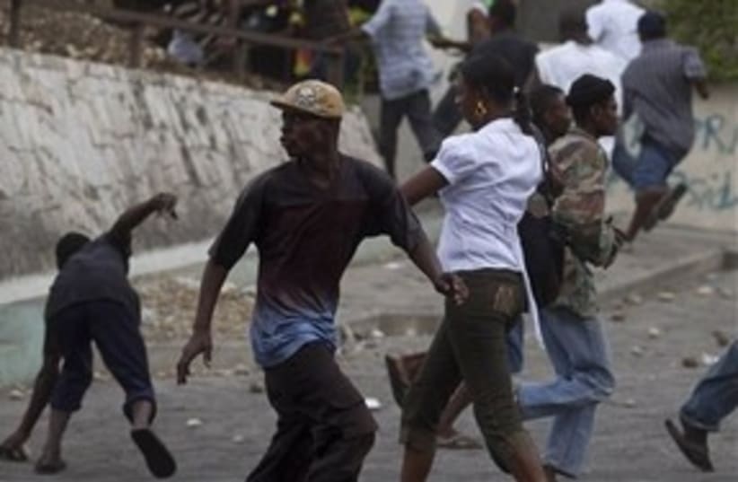 Haiti riots 311 (photo credit: AP)
