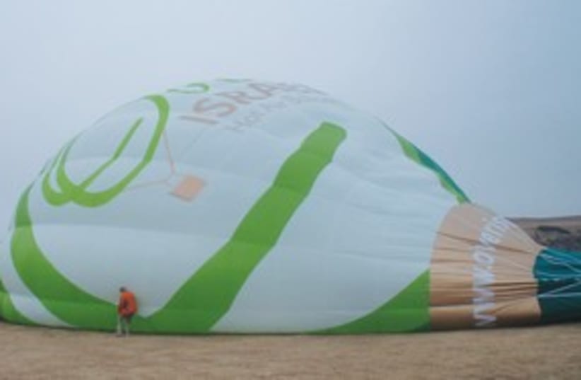 Hot air balloon (photo credit: Barry Davis)