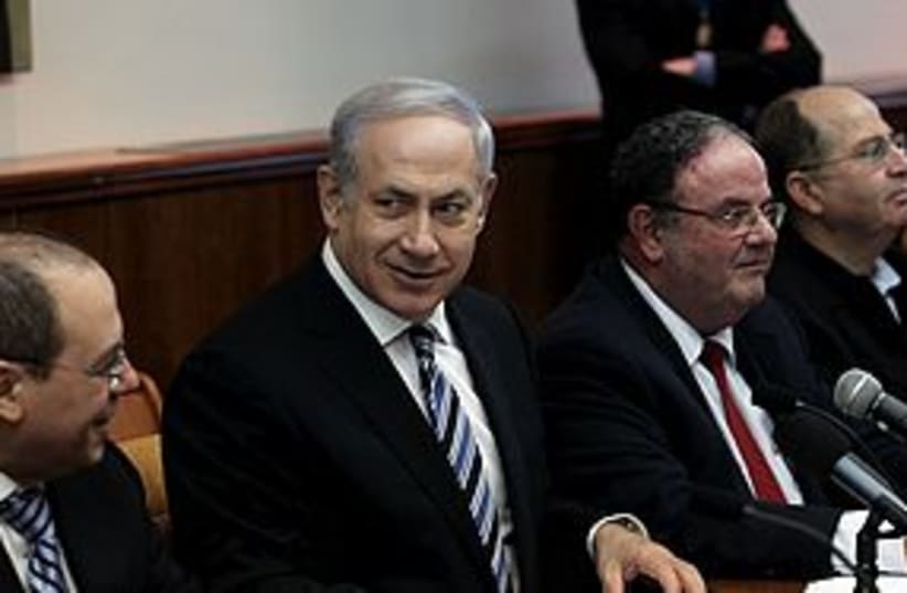 netanyahu cabinet meeting 311 (photo credit: Haim Tzach)