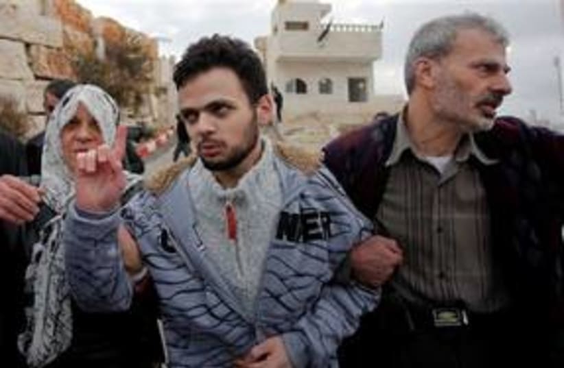 Hamas prisoner released from PA jail, rearrested 311 AP (photo credit: AP)