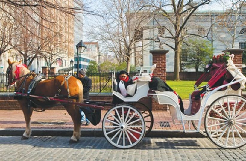 Horse drawn carriage in Philadelphia 521 (photo credit: Dafna Tal)