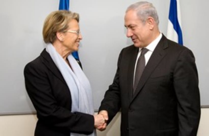 PM Netanyahu and French FM Alliot-Marie 311 (photo credit: French Embassy)