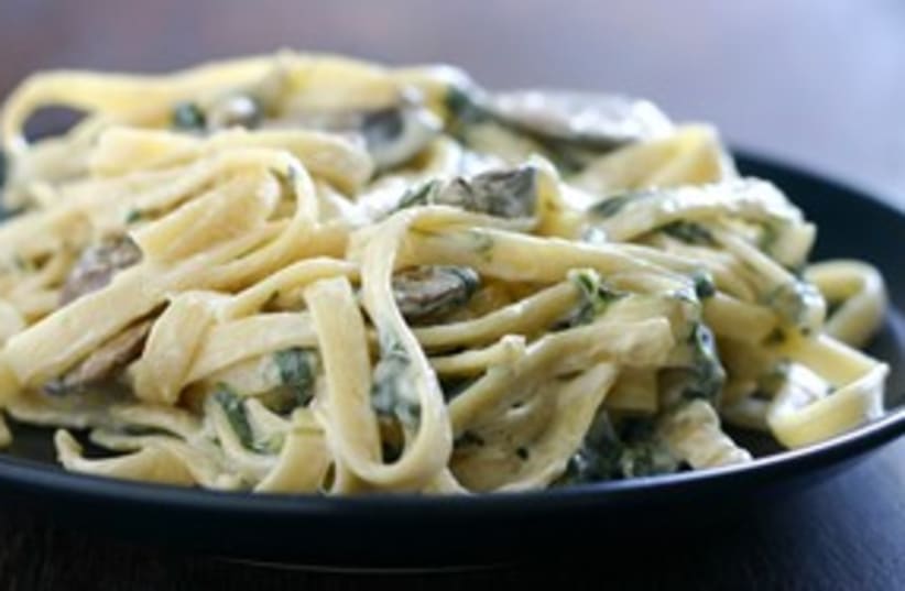 fettuccine with mushrooms (photo credit: Courtesy)