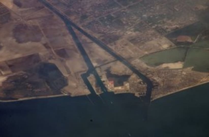 Suez Canal 311 (photo credit: Associated Press)