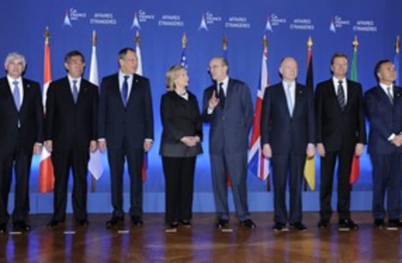 Group of 8 (G8) in paris (R) 311 (photo credit: REUTERS/Gonzalo Fuentes)