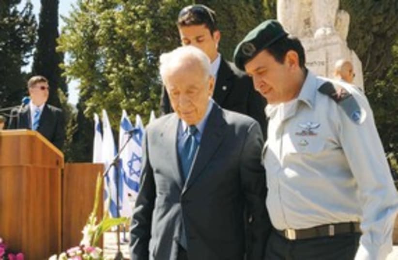 Peres in Tel Hai 311 (photo credit: Upper Galilee Local Council)