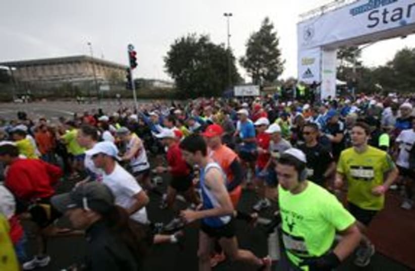 Jerusalem Marathon starting line 311 (photo credit: Jerusalem Municipality )