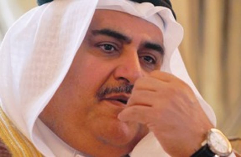 Bahraini ruler Sheikh al-Khalifa 311 (R) (photo credit: REUTERS)