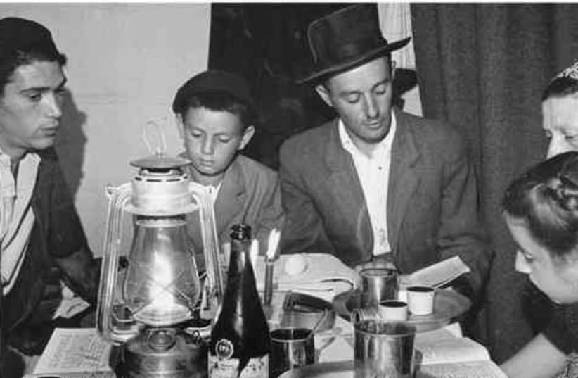 1947 Seder in Cyprus (photo credit: Courtesy: American Jewish Joint Distribution Commi)