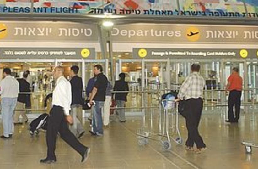 Ben Gurion airport 311 (photo credit: Ariel Jerozolimski)