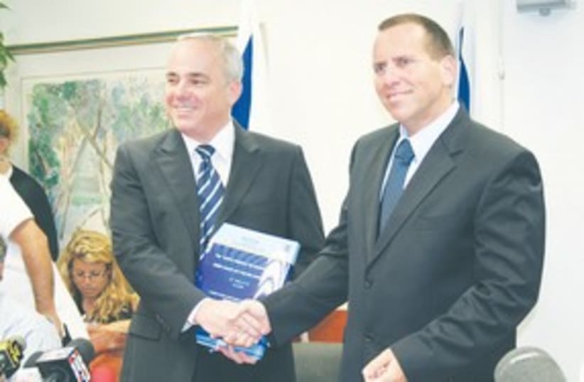 Finance Minister Yuval Steinitz and Ilan Levin 311 (photo credit: Yael Simhon)