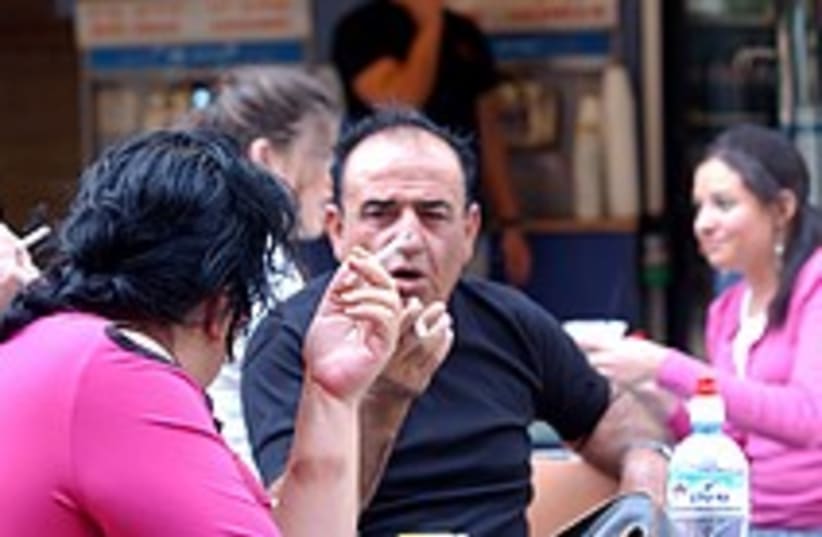 smokers Jerusalem 224.88 (photo credit: Ariel Jerozolimski)