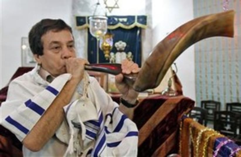 Indian Jews shofar_311 (photo credit: Reuters)