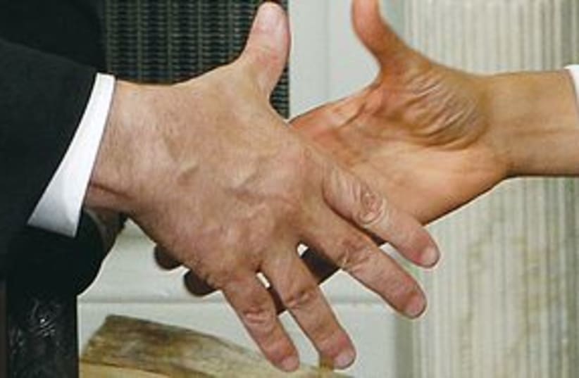 Obama Bibi Handshake 311 (photo credit: REUTERS)