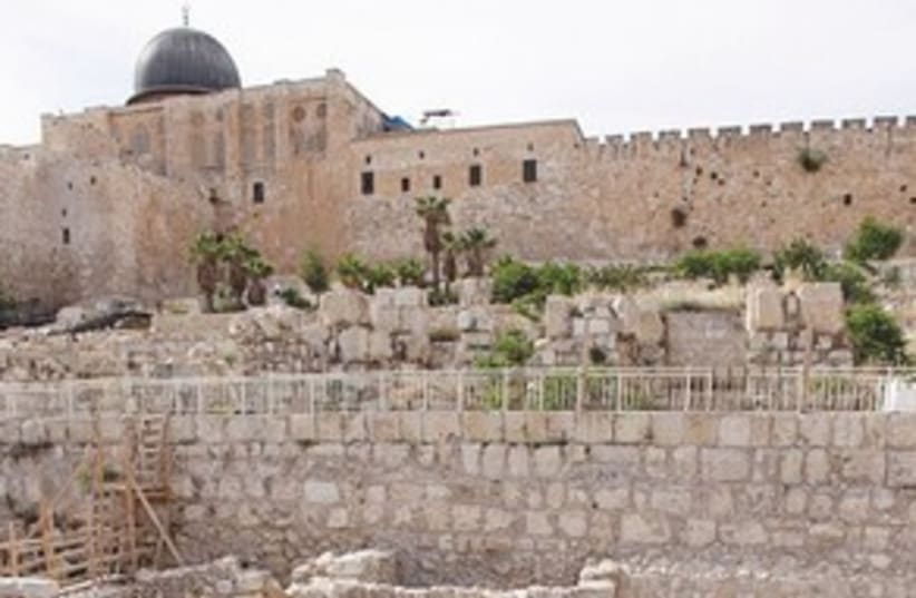 Temple Mount Excavation 311 (photo credit: Marc Israel Sellem/The Jerusalem Post)