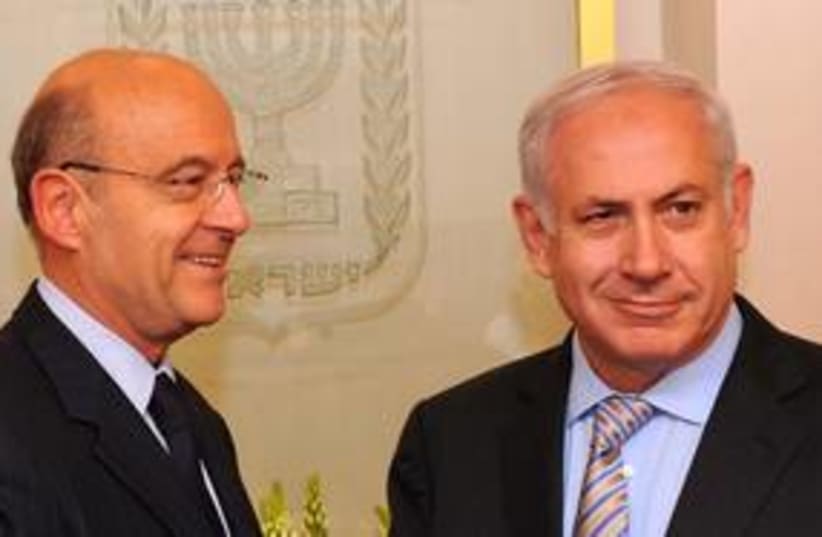 PM Netanyahu and French FM Juppe58 (R) (photo credit: Avi Ohayon / GPO)