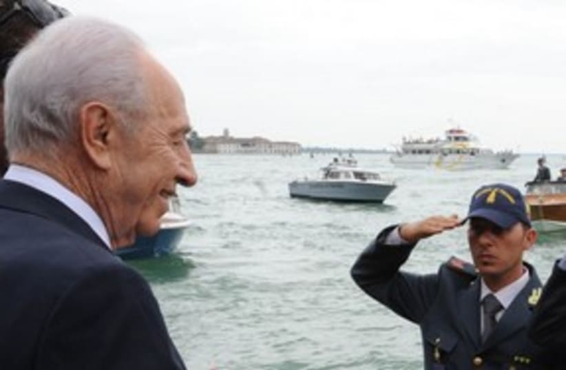 President Shimon Peres in Venice 311 (photo credit: Moshe Milner / GPO)