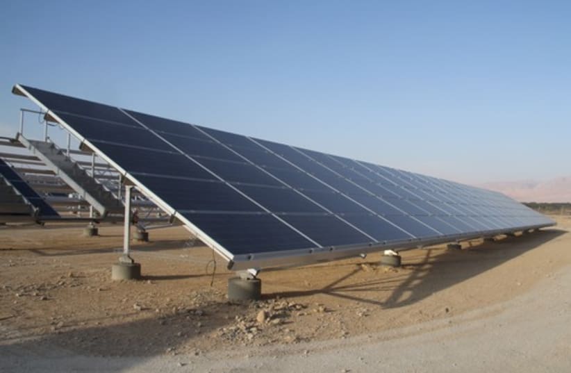 Arava solar field gallery 3 (photo credit: Tovah Lazaroff)