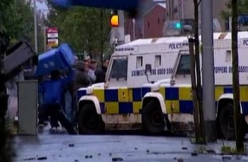 Belfast violence 311 R (photo credit: REUTERS)
