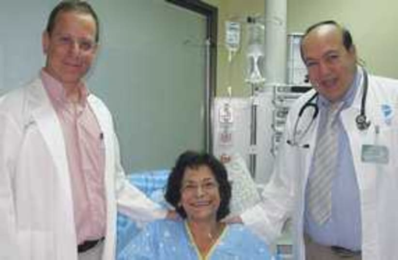 LUNG RECIPIENT Esther Shapira at hospital 311 (photo credit: The Rabin Medical Center-Beilinson Campus)