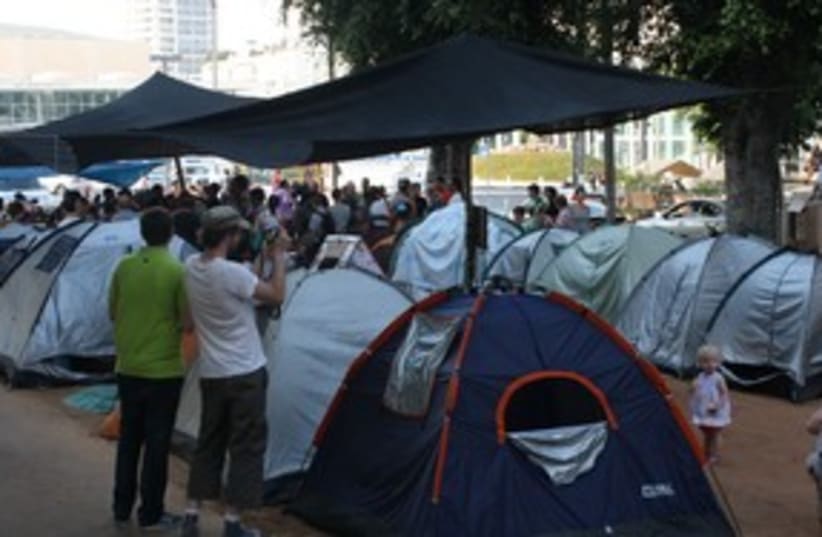 Tel Aviv housing prices tent protest 58 (photo credit: Ben Hartman)