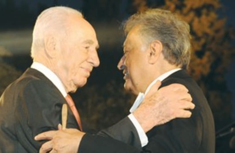 Peres with Zubin Mehta 311 (photo credit: Marc Neiman/GPO)