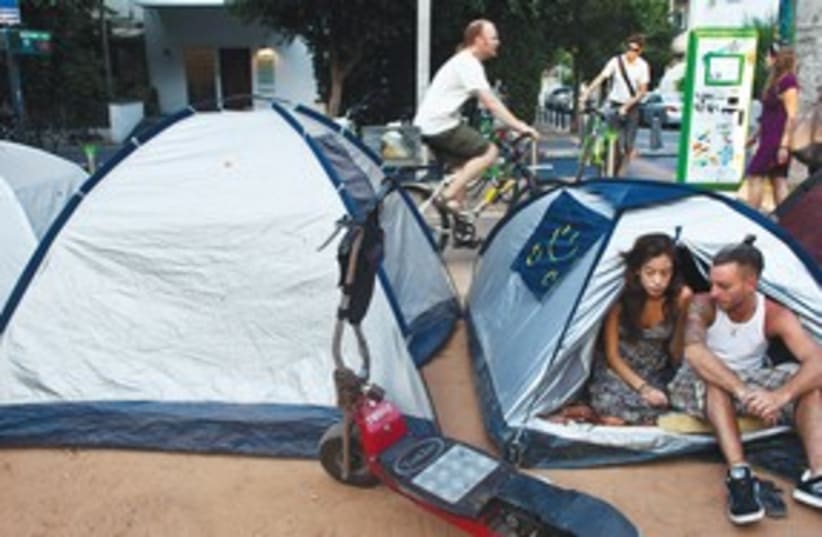 Tel Aviv housing tent protesters 311 (R) (photo credit: REUTERS)