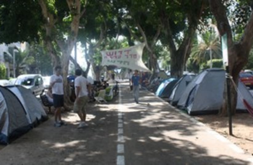 North Tel Aviv tent protest 311 (photo credit: Ben Hartman)