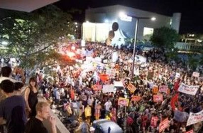 Housing protest in Tel Aviv 311 (photo credit: Channel 10)