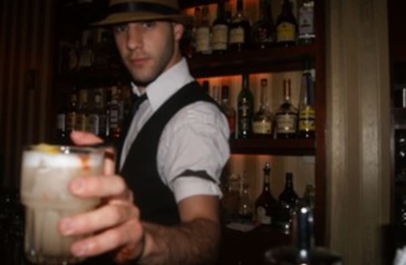 Barman Daniel Weinstein 311 (photo credit: Yoni Cohen)
