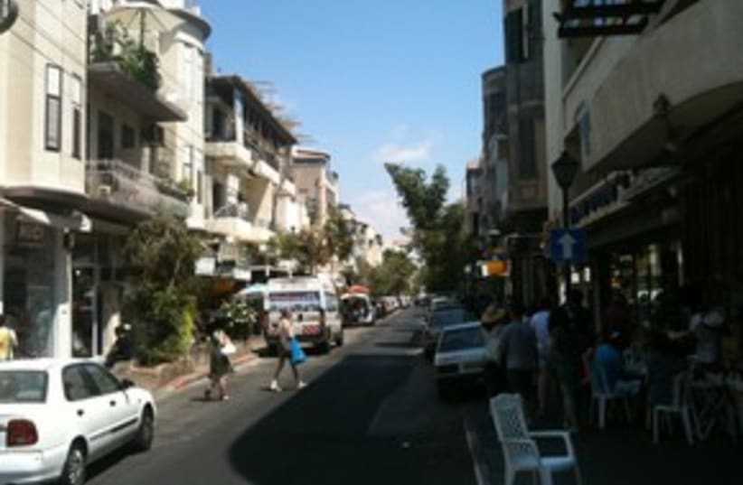 Tel Aviv street 311 (photo credit: Joe Yudin)