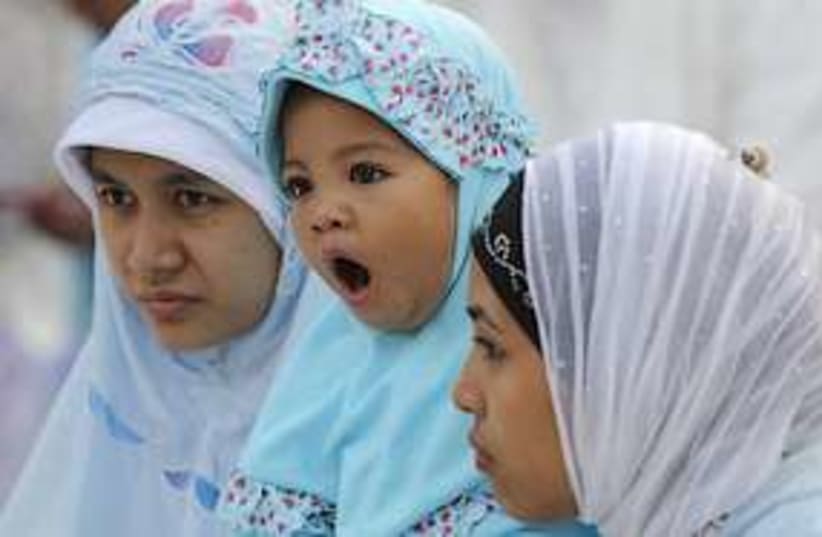 ramadan indonesia 311 (photo credit: REUTERS)
