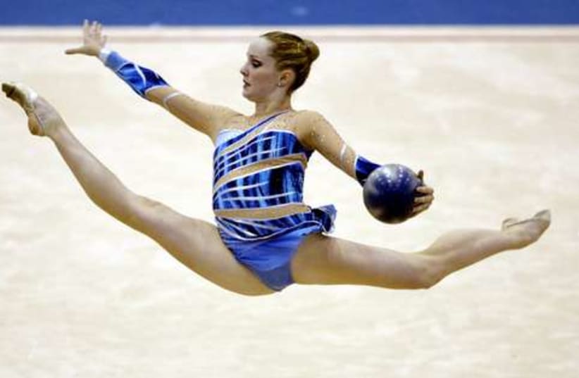 Rythmic gymnastics 521 (photo credit: REUTERS/Sergio Moraes)