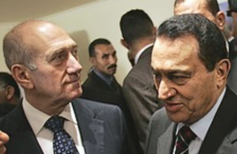 Olmert Mubarak 224.88 (photo credit: AP)